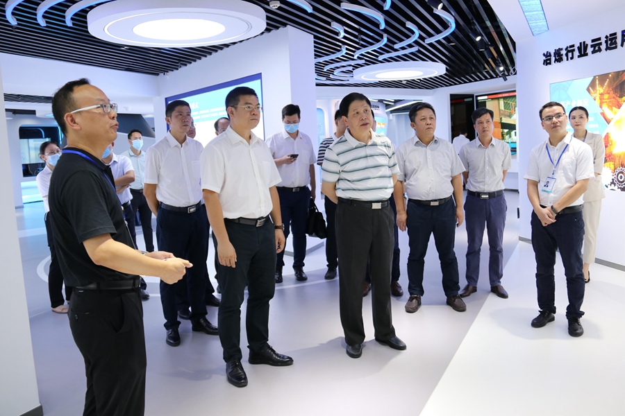 �����������������־ֳ�ϯ��һ�е��������㹤ҵ����Ӫ�������ĵ���